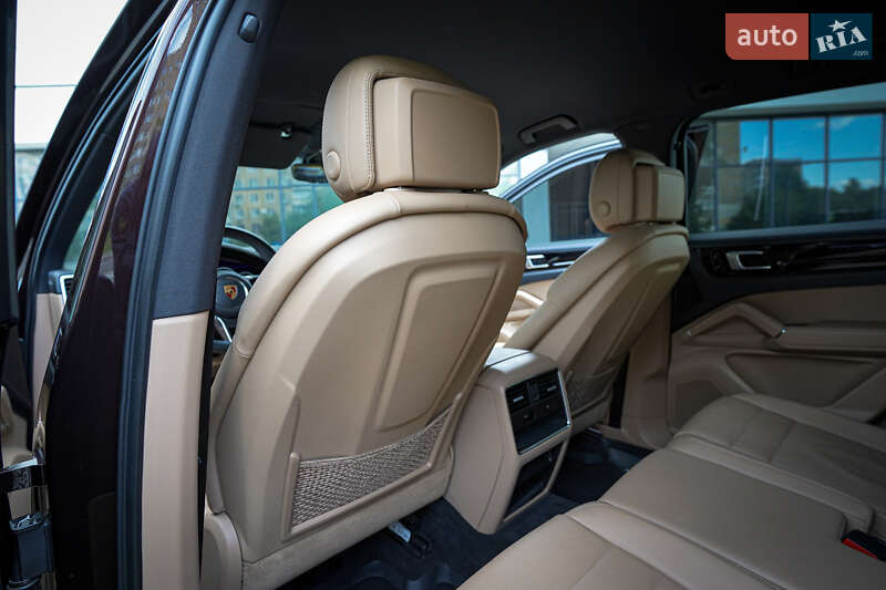 Позашляховик / Кросовер Porsche Cayenne 2019 в Дніпрі