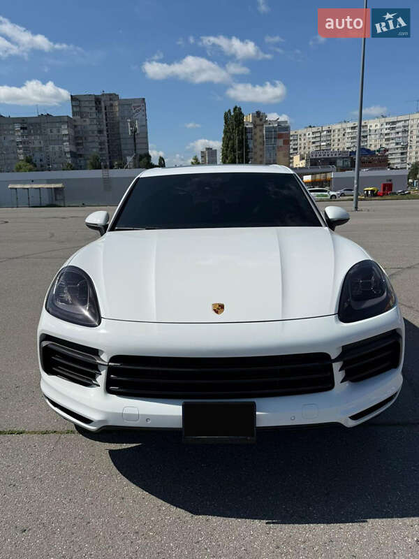 Porsche Cayenne 2021
