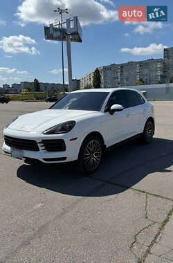 Внедорожник / Кроссовер Porsche Cayenne 2021 в 