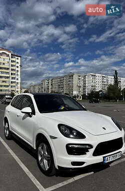 Внедорожник / Кроссовер Porsche Cayenne 2011 в 