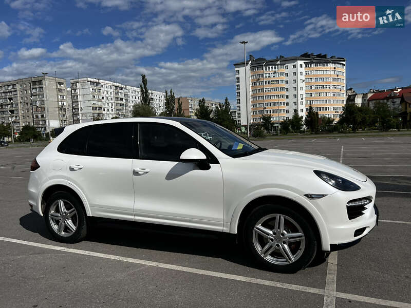 Внедорожник / Кроссовер Porsche Cayenne 2011 в Микуличине