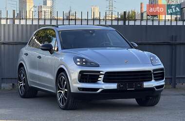 Позашляховик / Кросовер Porsche Cayenne 2020 в 