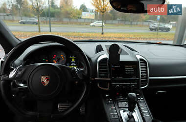 Внедорожник / Кроссовер Porsche Cayenne 2010 в 