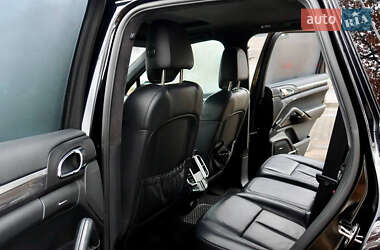 Внедорожник / Кроссовер Porsche Cayenne 2010 в 