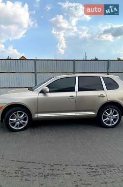 Позашляховик / Кросовер Porsche Cayenne 2004 в 