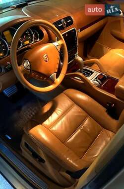 Позашляховик / Кросовер Porsche Cayenne 2004 в 