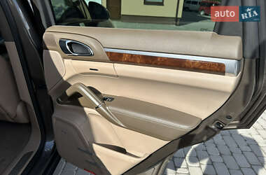 Внедорожник / Кроссовер Porsche Cayenne 2011 в Ровно