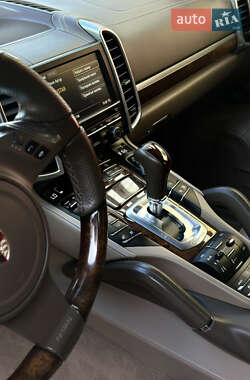 Позашляховик / Кросовер Porsche Cayenne 2011 в 