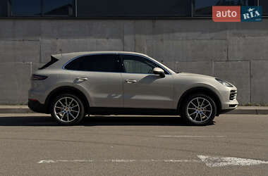 Внедорожник / Кроссовер Porsche Cayenne 2020 в 