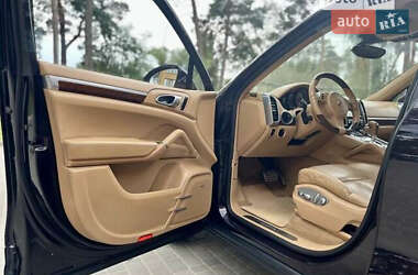 Позашляховик / Кросовер Porsche Cayenne 2011 в 