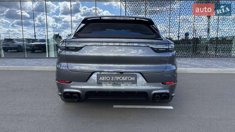 Внедорожник / Кроссовер Porsche Cayenne 2021 в Киеве