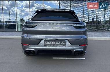 Позашляховик / Кросовер Porsche Cayenne 2021 в 