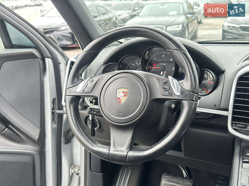 Внедорожник / Кроссовер Porsche Cayenne 2013 в Харькове