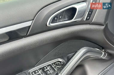 Внедорожник / Кроссовер Porsche Cayenne 2013 в 