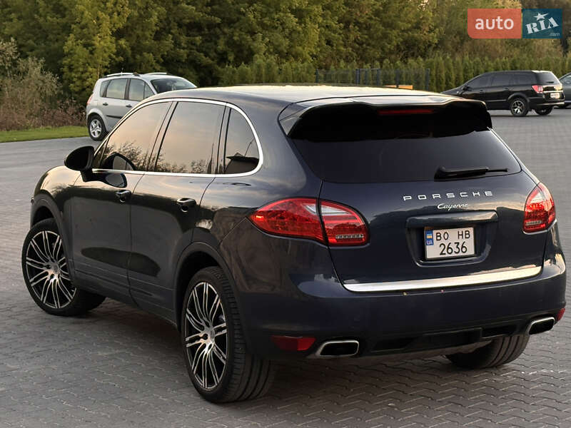 Позашляховик / Кросовер Porsche Cayenne 2011 в Тернополі