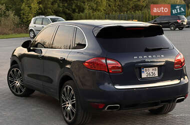 Позашляховик / Кросовер Porsche Cayenne 2011 в 