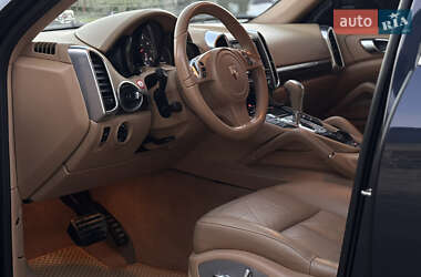 Позашляховик / Кросовер Porsche Cayenne 2011 в 