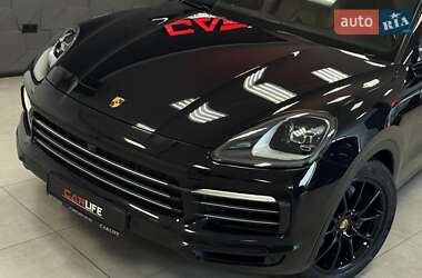 Позашляховик / Кросовер Porsche Cayenne 2018 в 