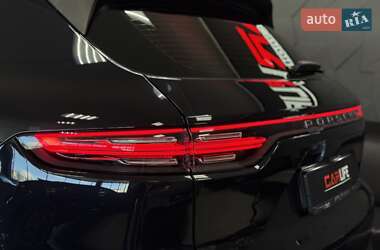 Позашляховик / Кросовер Porsche Cayenne 2018 в 