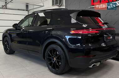 Позашляховик / Кросовер Porsche Cayenne 2018 в 