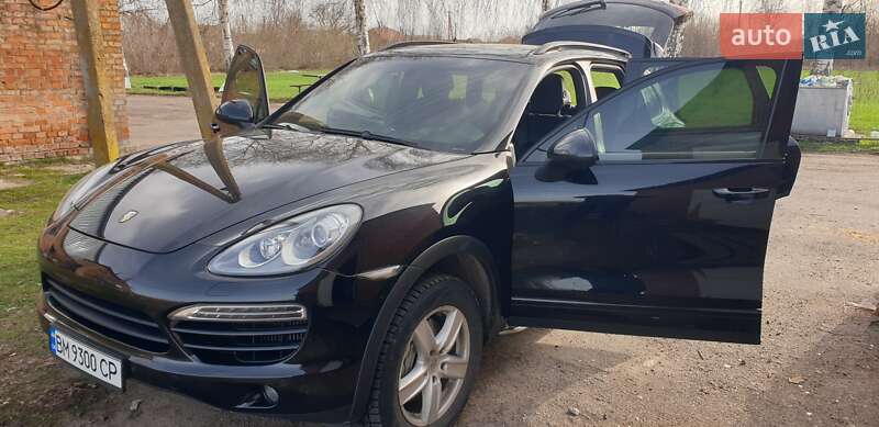 Внедорожник / Кроссовер Porsche Cayenne 2012 в Ромнах