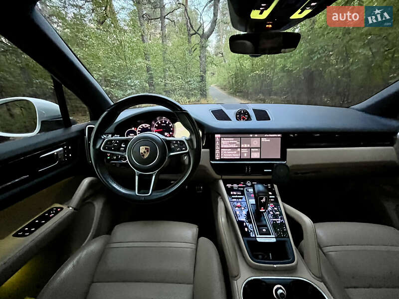 Позашляховик / Кросовер Porsche Cayenne 2018 в Києві