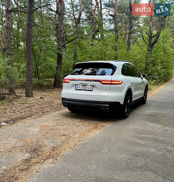 Позашляховик / Кросовер Porsche Cayenne 2018 в Києві