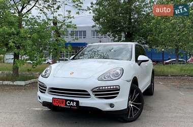 Внедорожник / Кроссовер Porsche Cayenne 2014 в Киеве