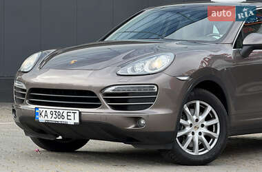 Внедорожник / Кроссовер Porsche Cayenne 2012 в 