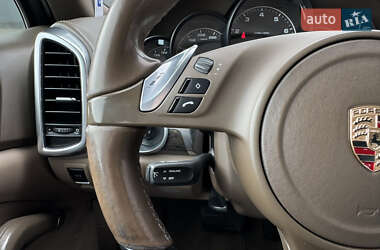 Внедорожник / Кроссовер Porsche Cayenne 2012 в 