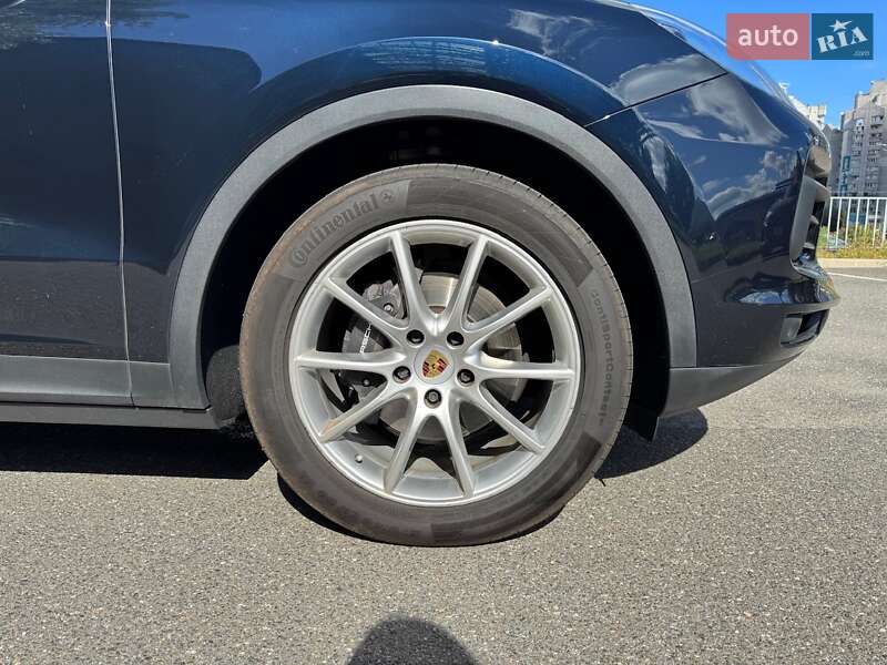Позашляховик / Кросовер Porsche Cayenne 2019 в Києві