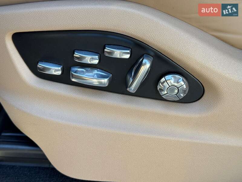 Позашляховик / Кросовер Porsche Cayenne 2019 в Києві