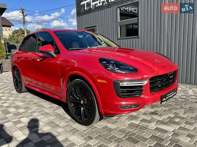 Внедорожник / Кроссовер Porsche Cayenne 2015 в Киеве