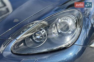 Позашляховик / Кросовер Porsche Cayenne 2013 в 