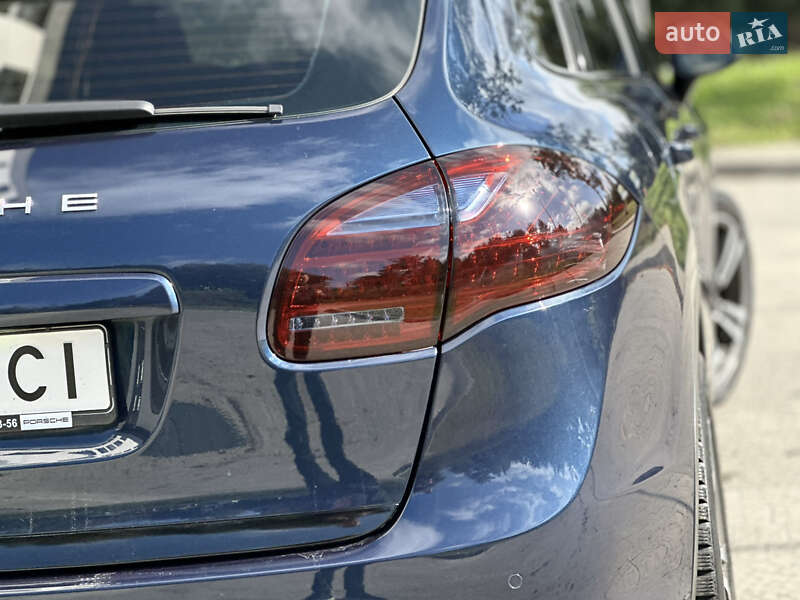 Внедорожник / Кроссовер Porsche Cayenne 2013 в Львове