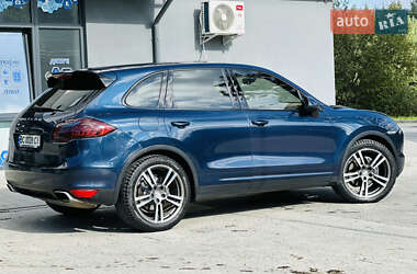 Позашляховик / Кросовер Porsche Cayenne 2013 в 