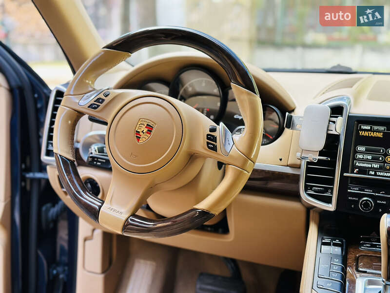 Внедорожник / Кроссовер Porsche Cayenne 2013 в Львове