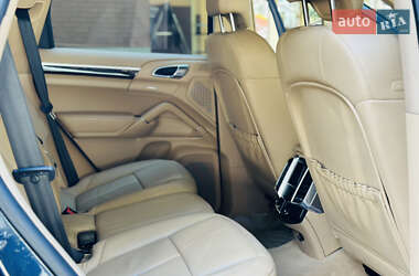 Позашляховик / Кросовер Porsche Cayenne 2013 в 