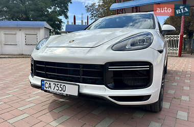 Внедорожник / Кроссовер Porsche Cayenne 2014 в 