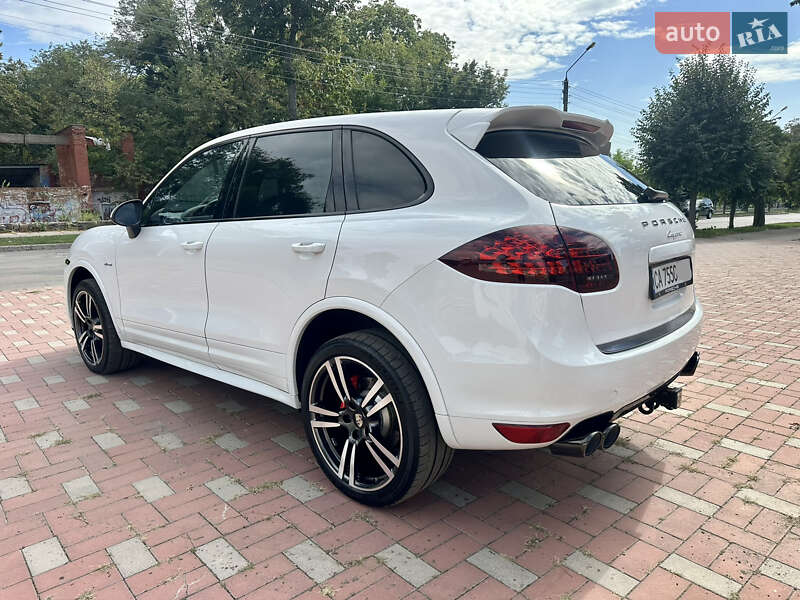 Позашляховик / Кросовер Porsche Cayenne 2014 в Умані