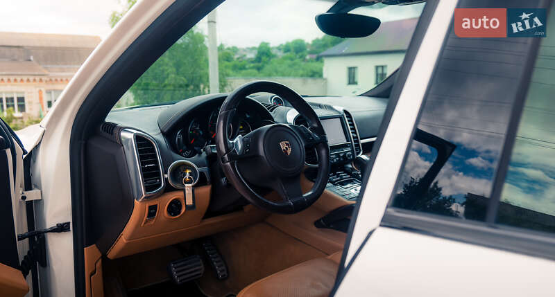 Позашляховик / Кросовер Porsche Cayenne 2014 в Умані