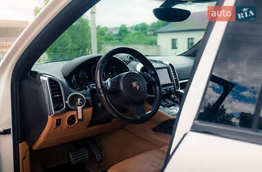 Внедорожник / Кроссовер Porsche Cayenne 2014 в 