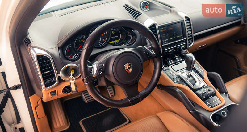 Позашляховик / Кросовер Porsche Cayenne 2014 в Умані
