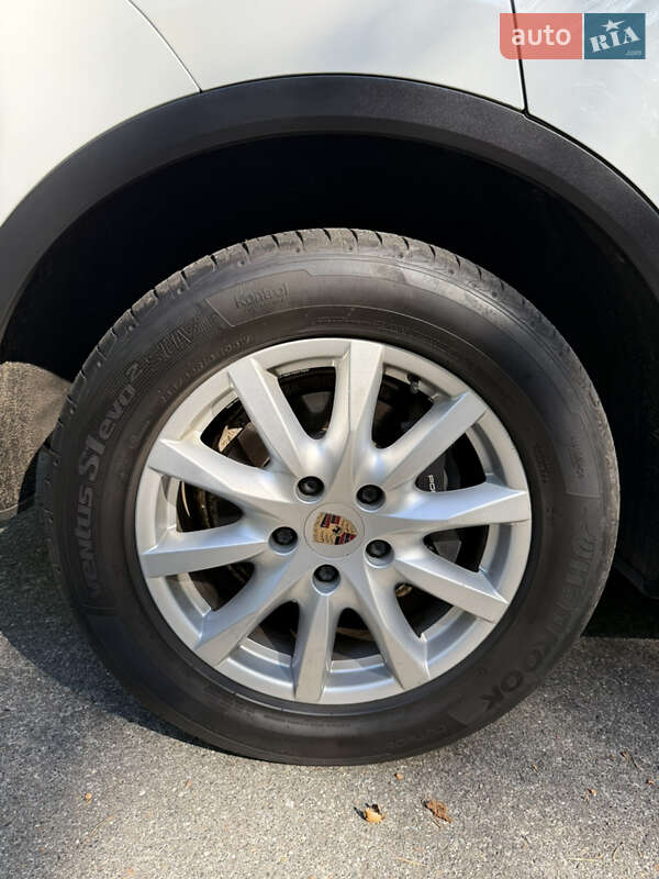 Внедорожник / Кроссовер Porsche Cayenne 2013 в Киеве фото 39 Внедорожник / Кроссовер Porsche Cayenne 2013 в Киеве