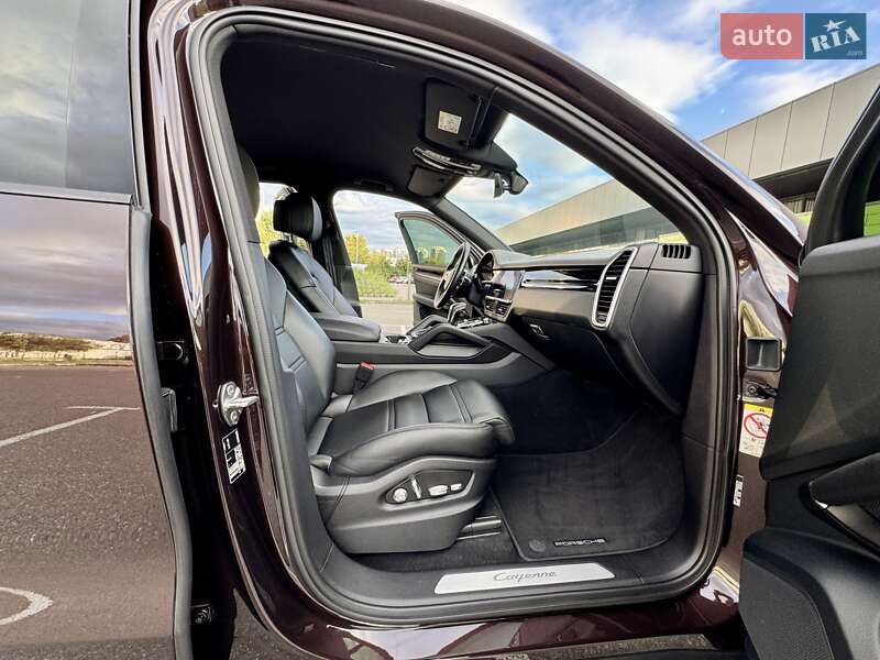 Позашляховик / Кросовер Porsche Cayenne 2018 в Києві