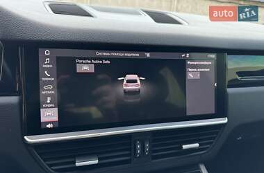 Внедорожник / Кроссовер Porsche Cayenne 2018 в 