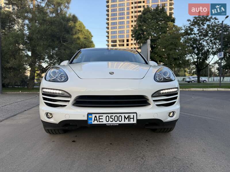 Позашляховик / Кросовер Porsche Cayenne 2012 в Дніпрі