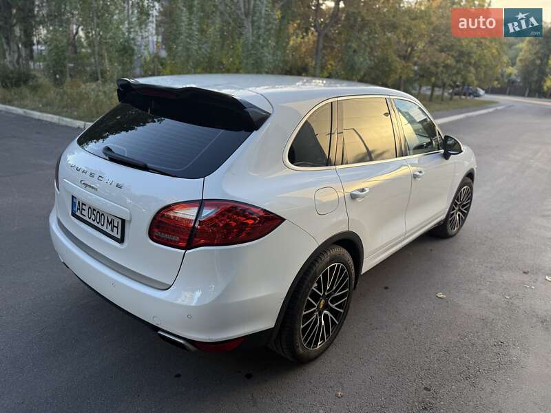 Позашляховик / Кросовер Porsche Cayenne 2012 в Дніпрі