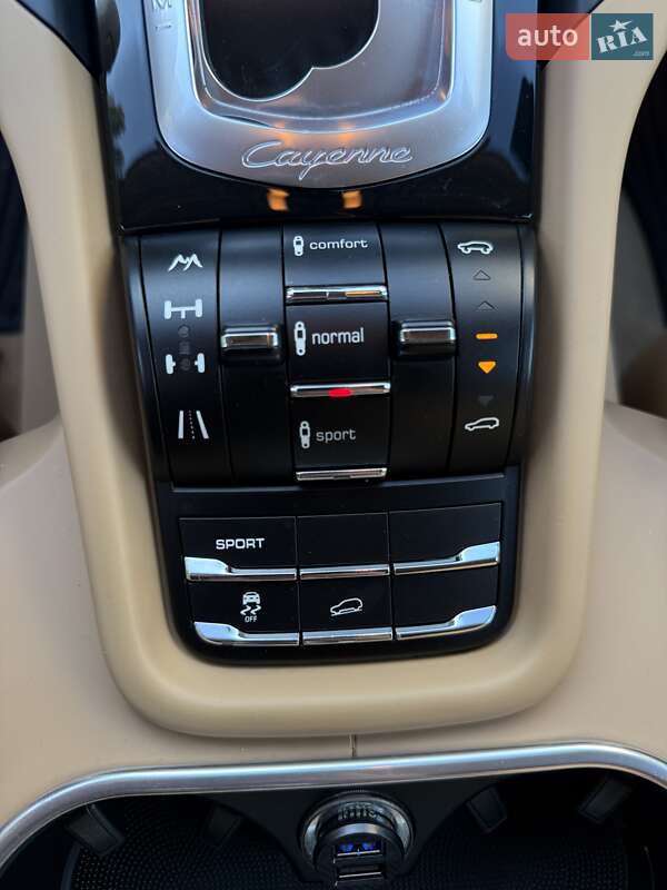 Позашляховик / Кросовер Porsche Cayenne 2012 в Дніпрі