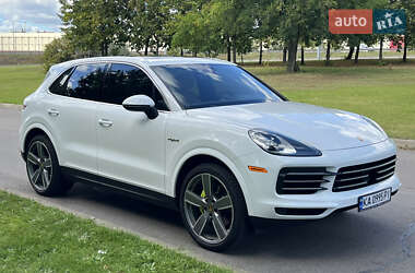 Позашляховик / Кросовер Porsche Cayenne 2019 в 